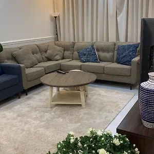 شقة سكنية غرفتين - صالة - مطبخ شقة